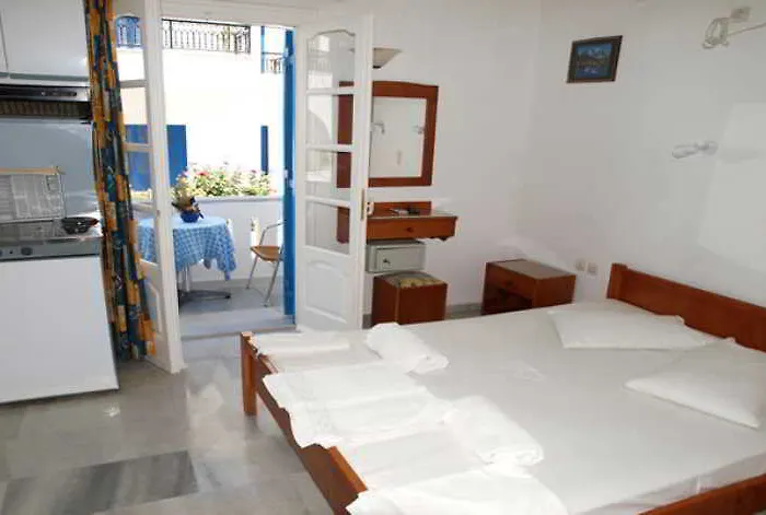 Aparthotel Rea Naxos City