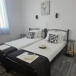 Rea Aparthotel