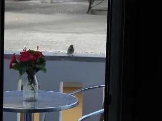 雷阿公寓式酒店 *